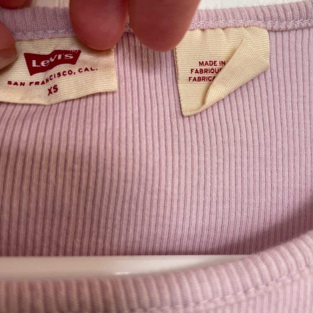 Levi’s Ribbed T-Shirt - Picture 2 of 3